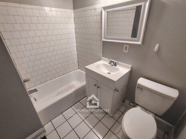 Foto del edificio - 903 College Dr