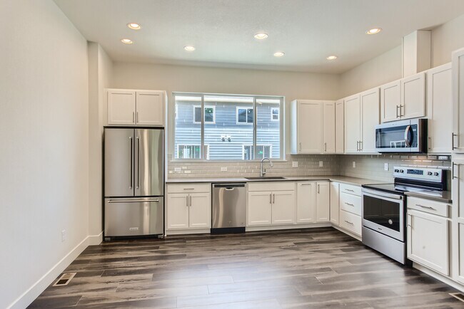 Building Photo - 7853 W 42nd Ave