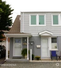 Building Photo - 52 Dunbar Ave
