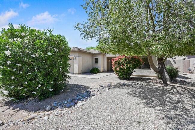 Foto del edificio - 21284 E Saddle Way