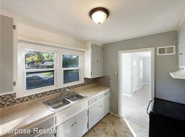 Foto del edificio - 2 br, 1 bath House - 7126 Highland Ave
