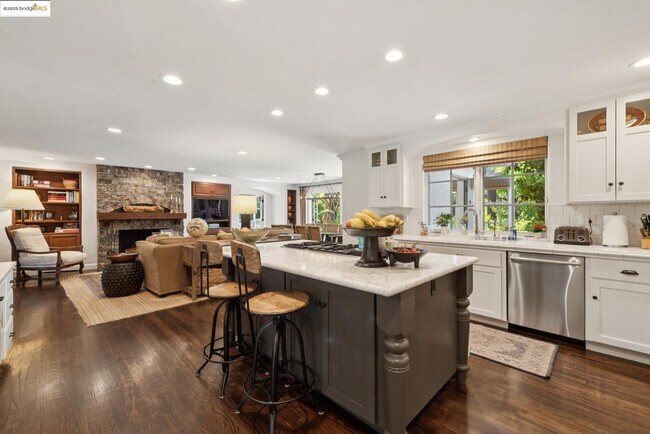 Foto del edificio - 160 Requa Rd