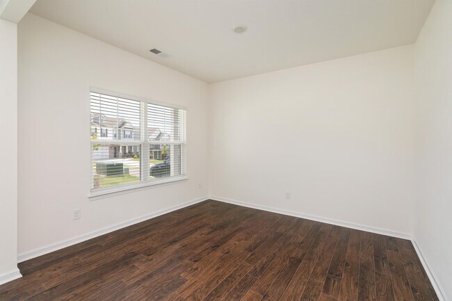 Foto del edificio - 2736 Red Barn Rd