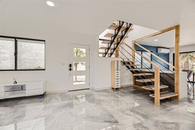 Foto del edificio - Golf Course Views from LVCC home