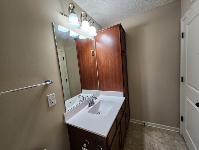 Foto del edificio - 15621 60th Ave N