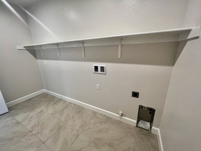 Foto del edificio - New build 3 bedroom 3 bathroom in DIXON.