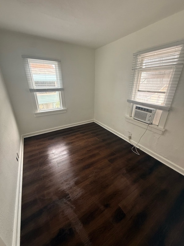 Photo - 1131 Queen St N Apartment