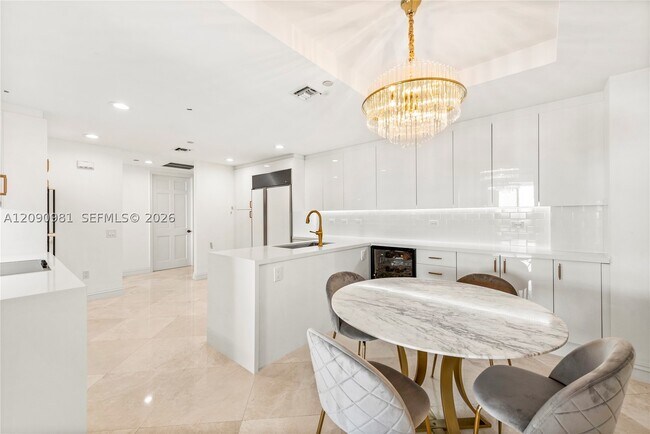 Building Photo - 7642 Fisher Island Dr