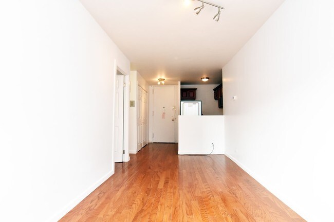 Foto del edificio - 301 West 130th Street