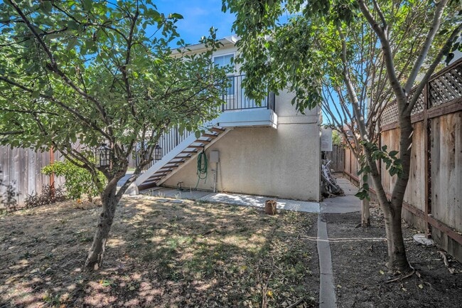 Building Photo - 5252 Trophy Dr