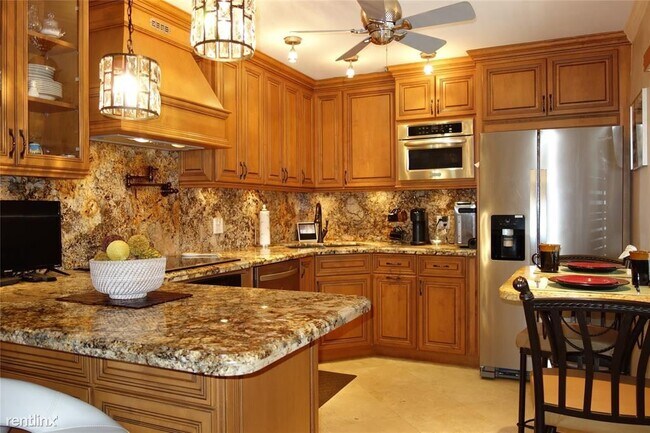 Foto del edificio - 3 br, 2.5 bath House - 802 Cypress Grove L...