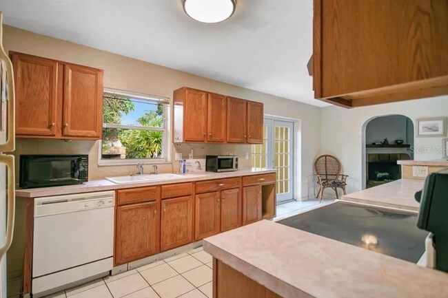 Foto del edificio - 4526 Sheldrake Dr