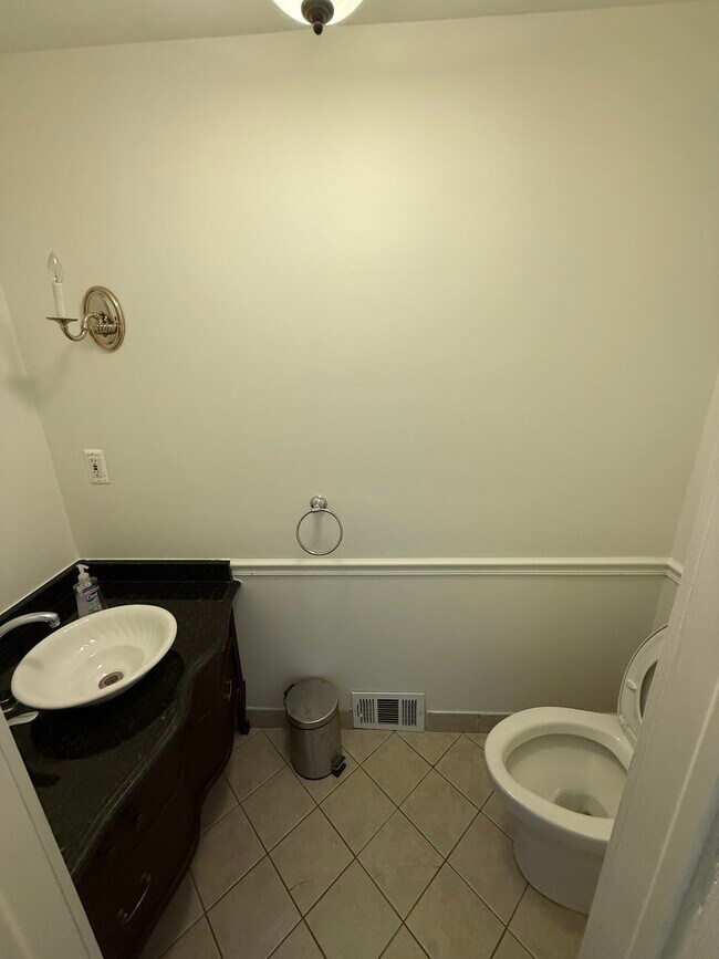 Foto del edificio - 736 Pleasant St