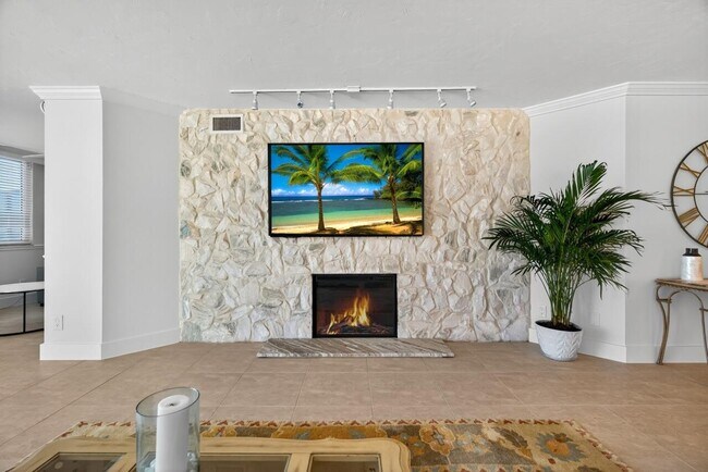 Building Photo - 5790 Jimmy Buffett Mem Hwy