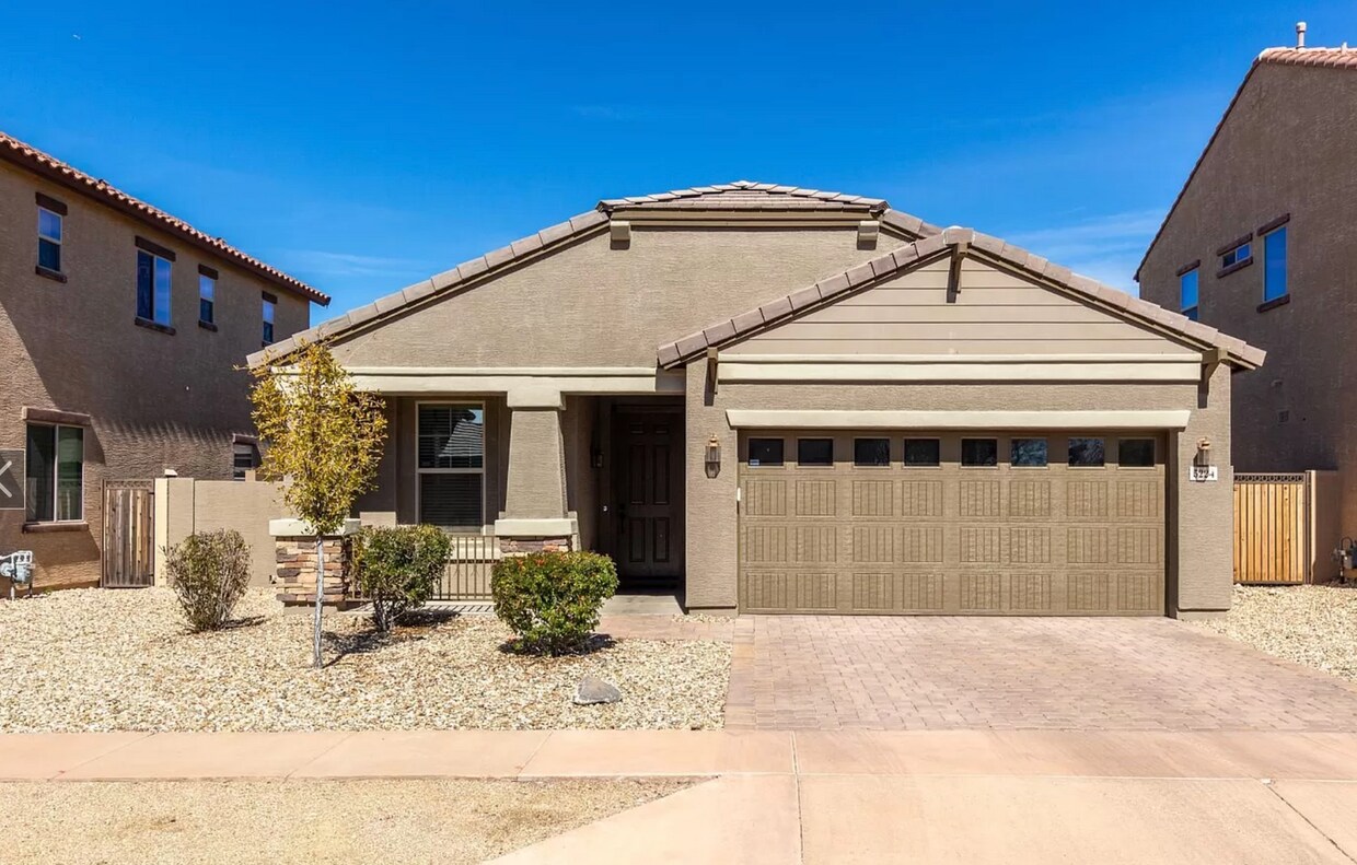 Primary Photo - 3224 W Gran Paradiso Dr