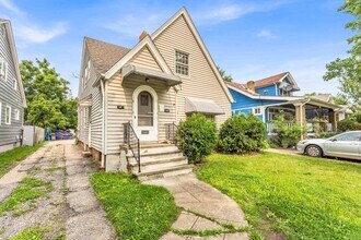 Building Photo - 3842 W 133rd St