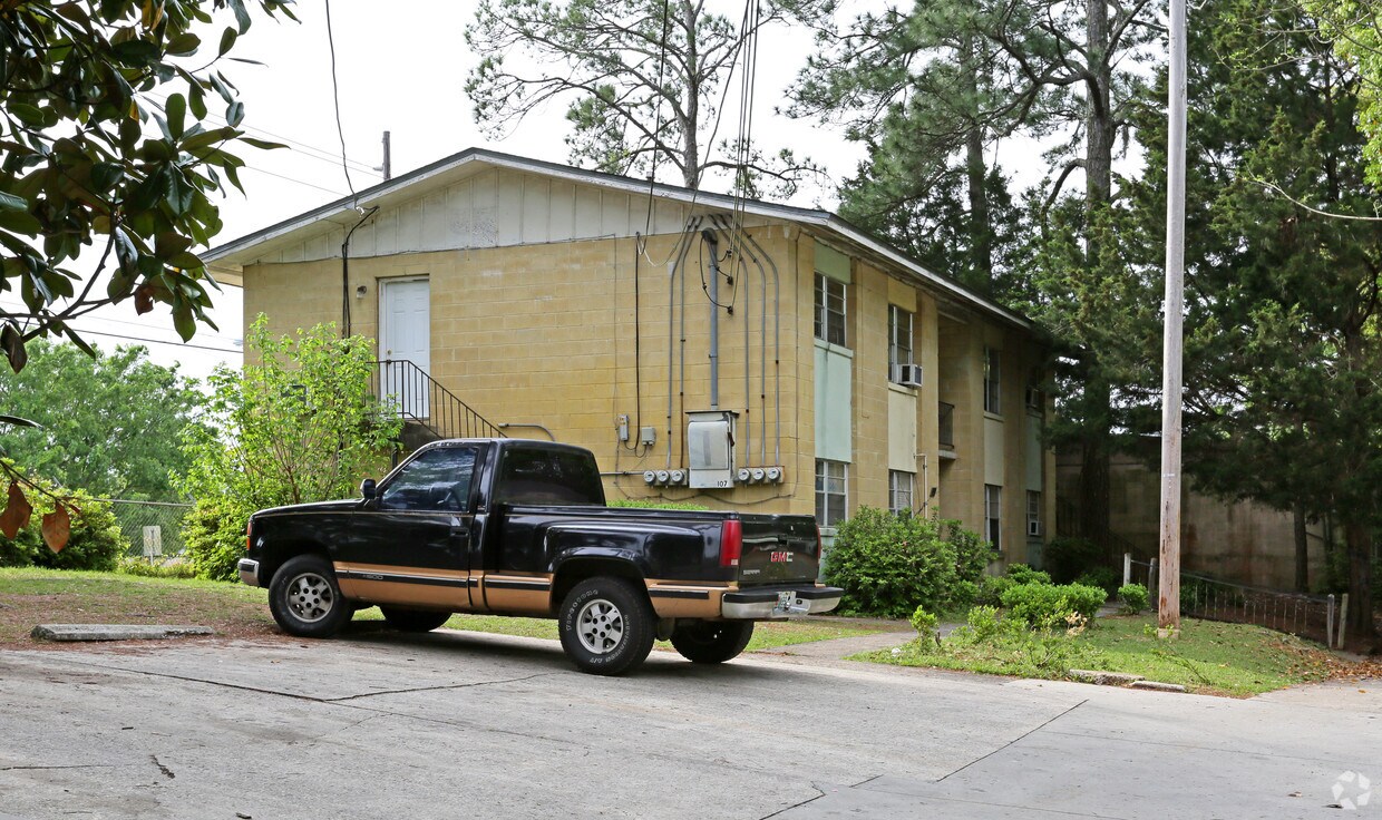 Building Photo - 107 Lincoln St