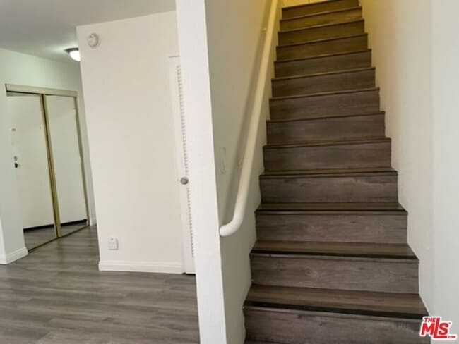 Building Photo - 641 Normandie Ave