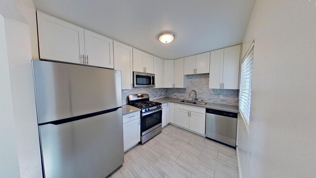 Foto del edificio - 1001 W Stevens Ave