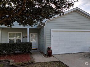 Building Photo - 21111 Sweet River Ln
