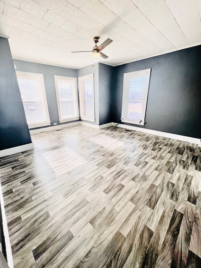 Foto del edificio - 1009 S Central Ave