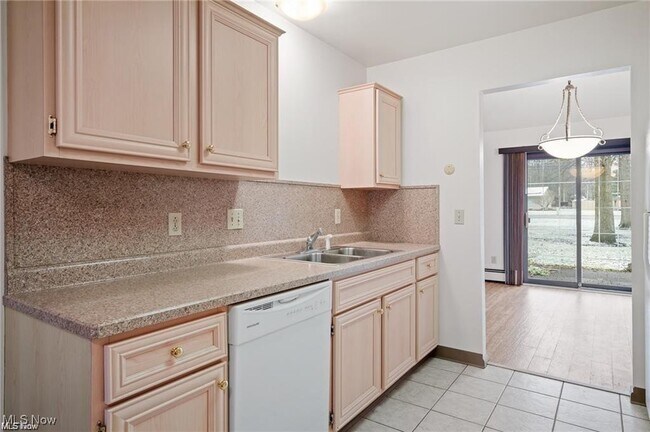Foto del edificio - 6691 Lockwood Blvd