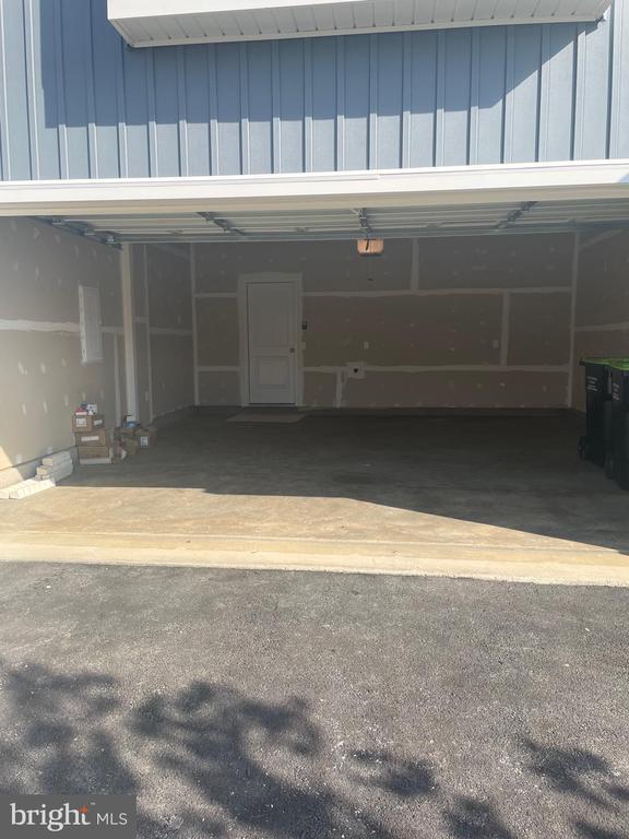 Building Photo - 107 Haida Ln