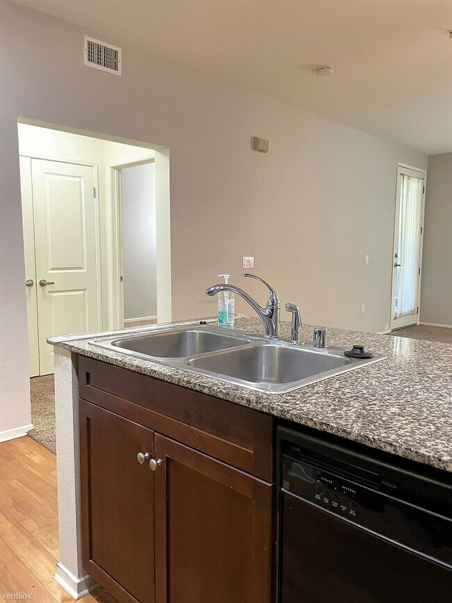 Foto del edificio - 2 br, 2 bath Condo - 2174 Scholarship