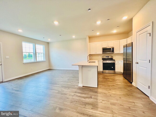 Building Photo - 38 Nelsons Way
