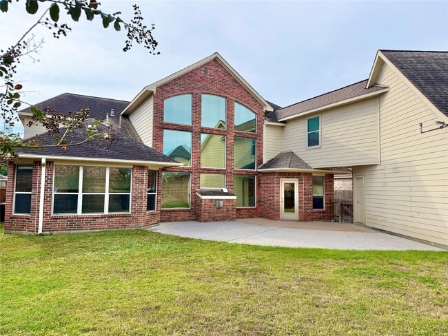 Foto del edificio - 16406 Lakewood Field Dr