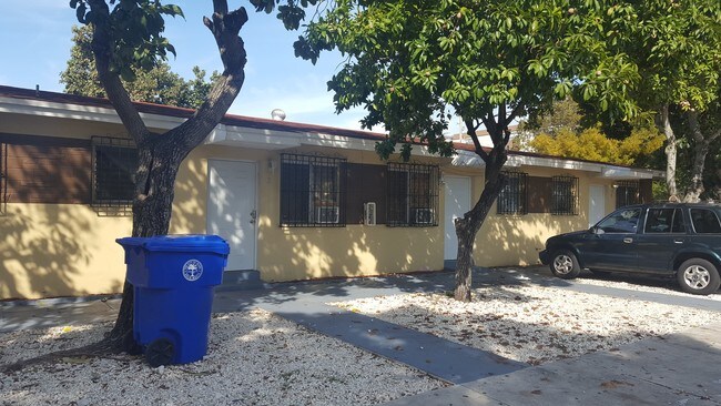 Foto del edificio - 1901 NW 30th St