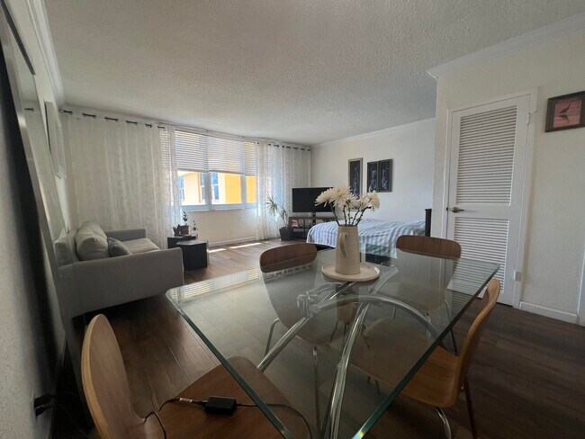 Foto del edificio - 2501 S Ocean Dr