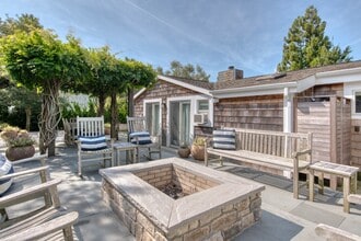 Building Photo - 21 Mako Ln