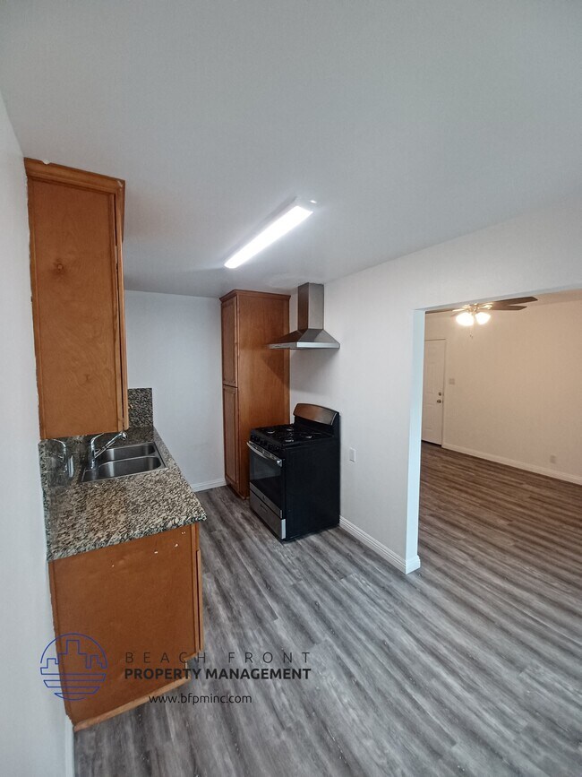 Foto del edificio - 1145 E 1st St