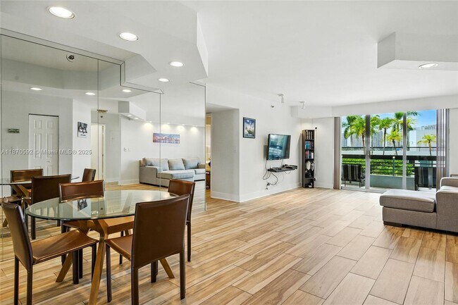 Foto del edificio - 3600 Mystic Pointe Dr