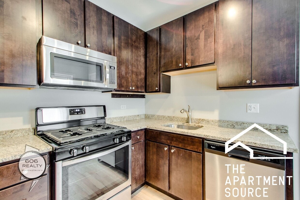 Photo - 836 E 53rd St (Chicago, IL)