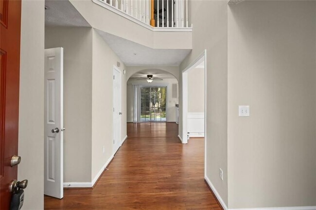 Foto del edificio - 1442 Glenover Cir