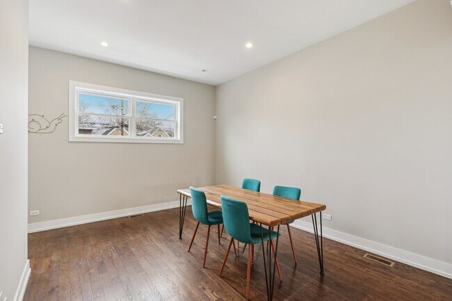 Foto del edificio - 3516 W Hirsch St