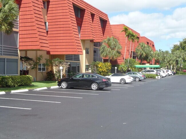 Foto del edificio - 22605 SW 66th Ave