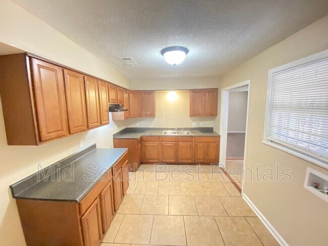Foto del edificio - 1707 Gregory Ave