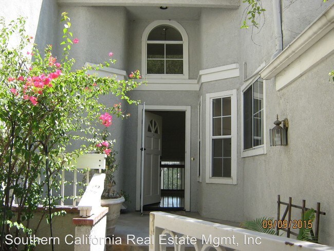Foto del edificio - 2 br, 2.5 bath House - 24404 Hampton Dr #B