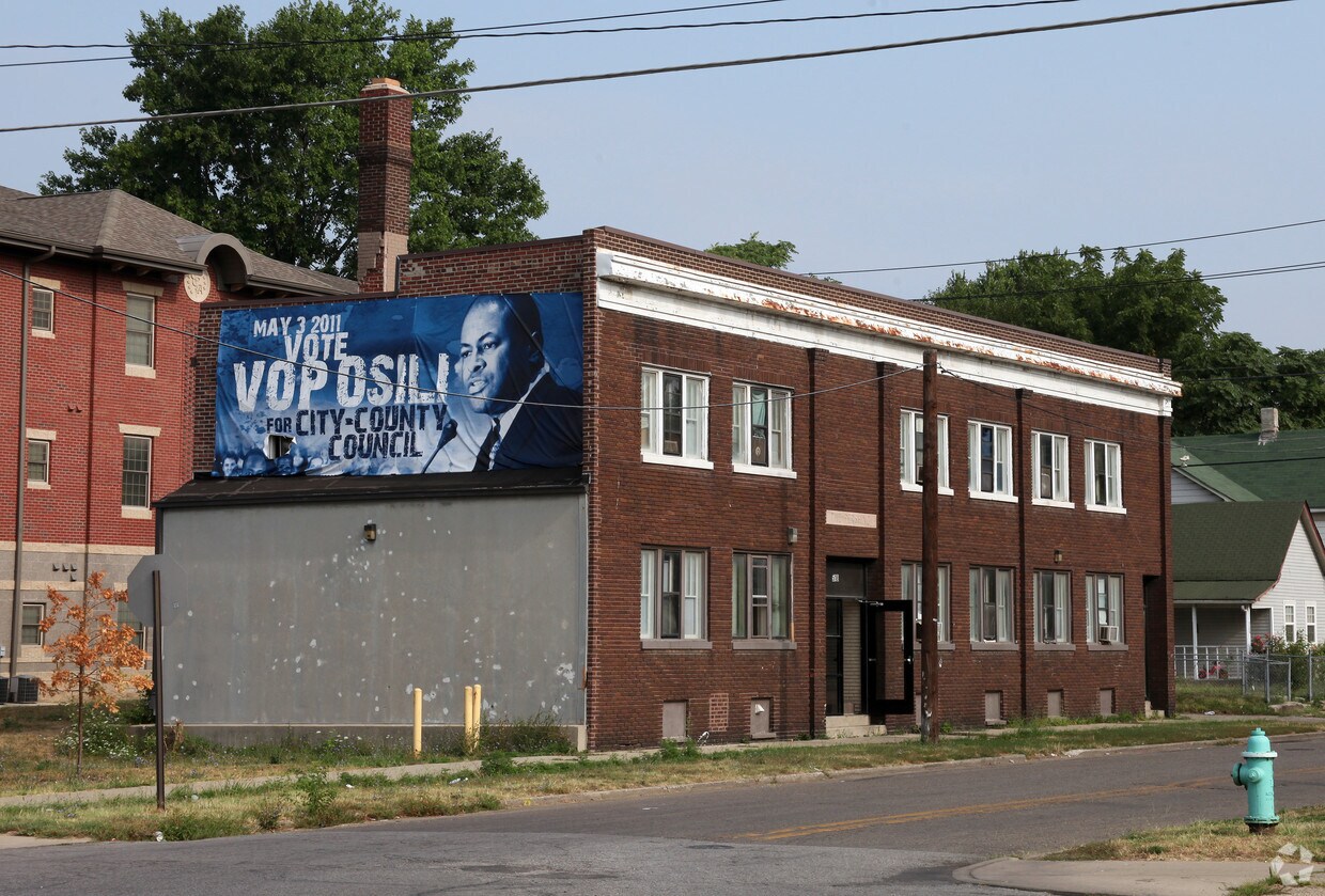 Primary Photo - 2302 W Michigan St