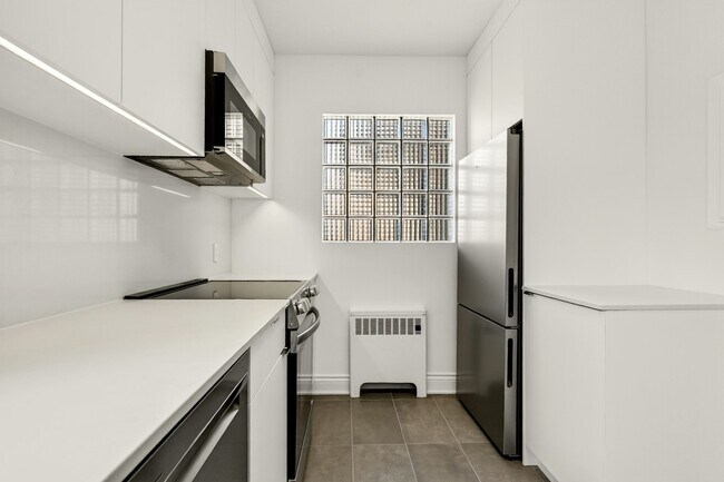 Photo du bâtiment - 4585 Av. Dupuis