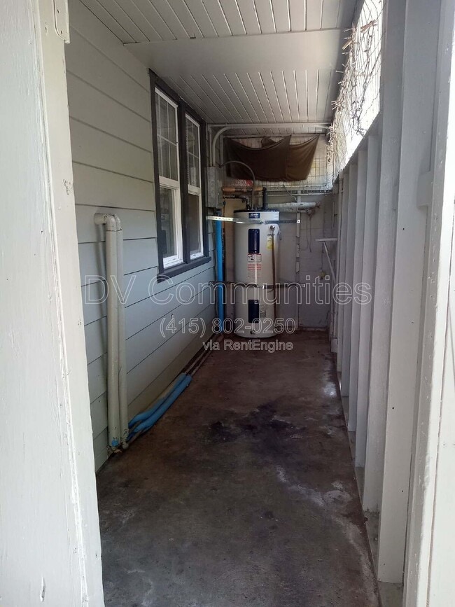 Building Photo - 47730 Christel Ln
