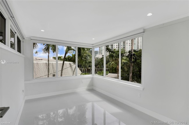 Foto del edificio - 4 br, 3 bath House - 1900 NW 13th St