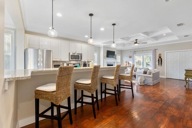 Foto del edificio - 22 Fullerwood Dr