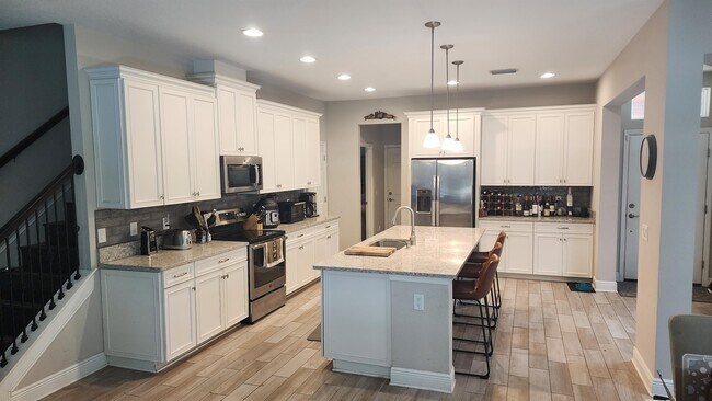 Building Photo - 7856 52nd Terrace E