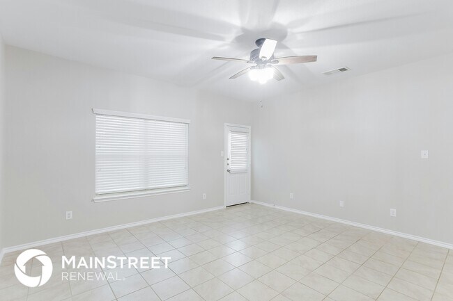 Foto del edificio - 1213 Basswood Ln