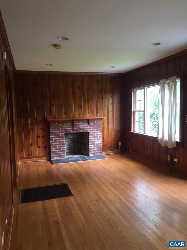 Building Photo - 609.5 Wine Cellar Cir