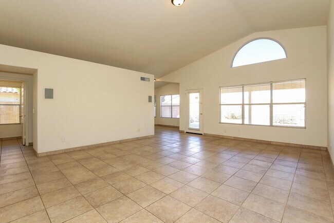 Foto del edificio - 9960 W Runion Dr